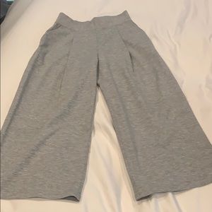 Lululemon Gray Can You Feel The Pleat Crop Pants 6